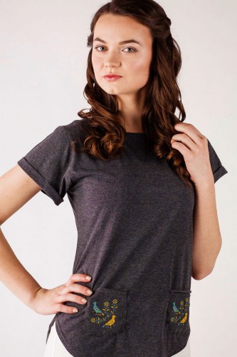 T-shirt grafitowy z haftem opoczyńskim