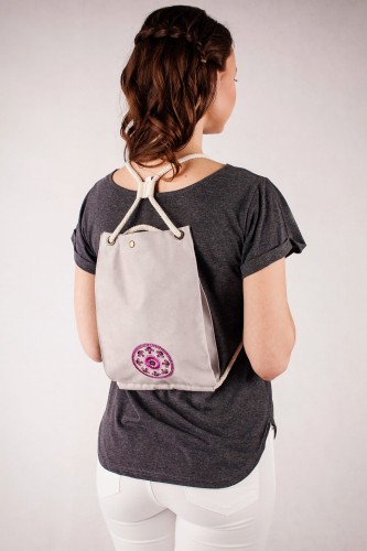 Torebka z haftem kurpiowskim