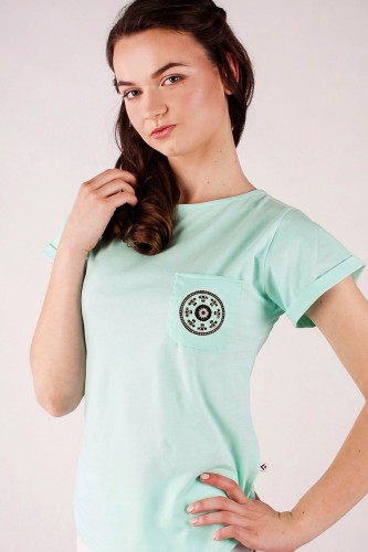 T-shirt miętowy z haftem kurpiowskim