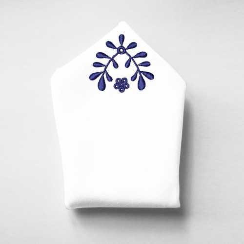 Poszetka z haftem krakowskim