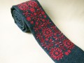 Krawat z haftem krakowskim