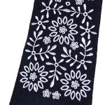 Krawat folk granatowy, haft krakowski biały