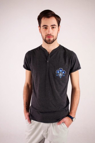 T-shirt grafitowy z haftem góralskim