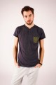 T-shirt grafitowy z haftem spiskim