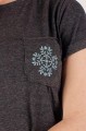 T-shirt grafitowy z haftem krakowskim