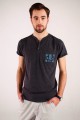 T-shirt grafitowy z haftem krakowskim