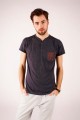 T-shirt grafitowy z haftem spiskim