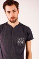 T-shirt grafitowy z haftem warmińskim