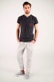 T-shirt grafitowy z haftem krakowskim