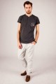 T-shirt grafitowy z haftem warmińskim