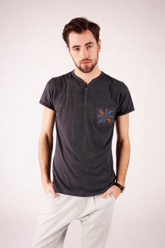 T-shirt grafitowy z haftem opoczyńskim