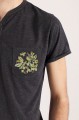 T-shirt grafitowy z haftem hrubieszowskim